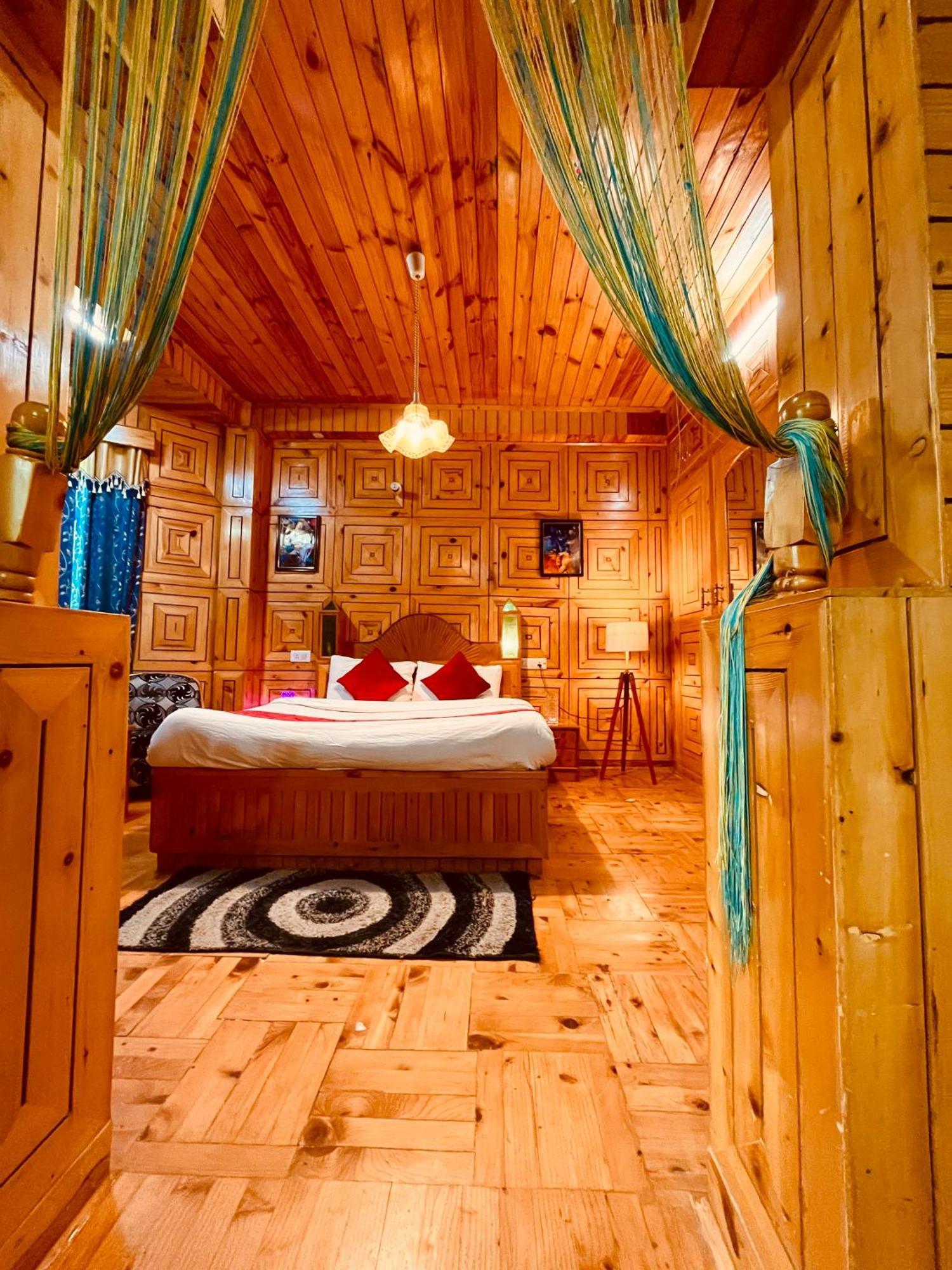 Woods Villa Cottage, Manali 외부 사진